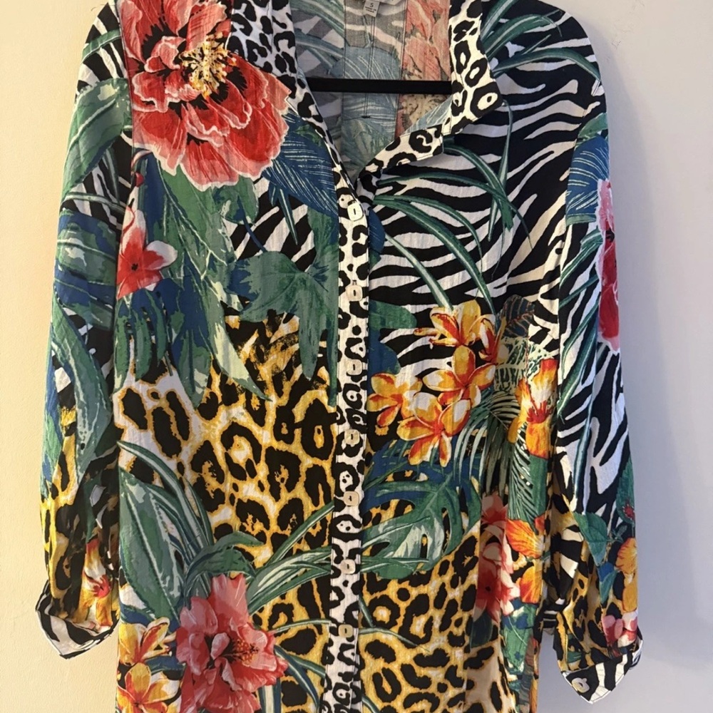 John Mark Boho Artsy floral animal Print Roll Tab Shirt Button Up Tunic  Sz S - Picture 3 of 7